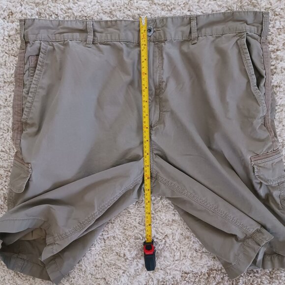 Falls Creek Men's Cargo Shorts Size 38 Taupe Beige 7 Pockets Hiking Fishing - Picture 8 of 9